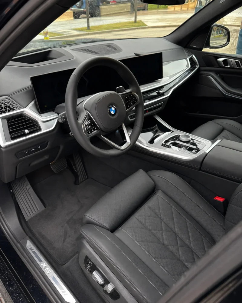 Remise au propre complète de l'habitacle d'un BMW X5 à Saint-Martin-d'Hères