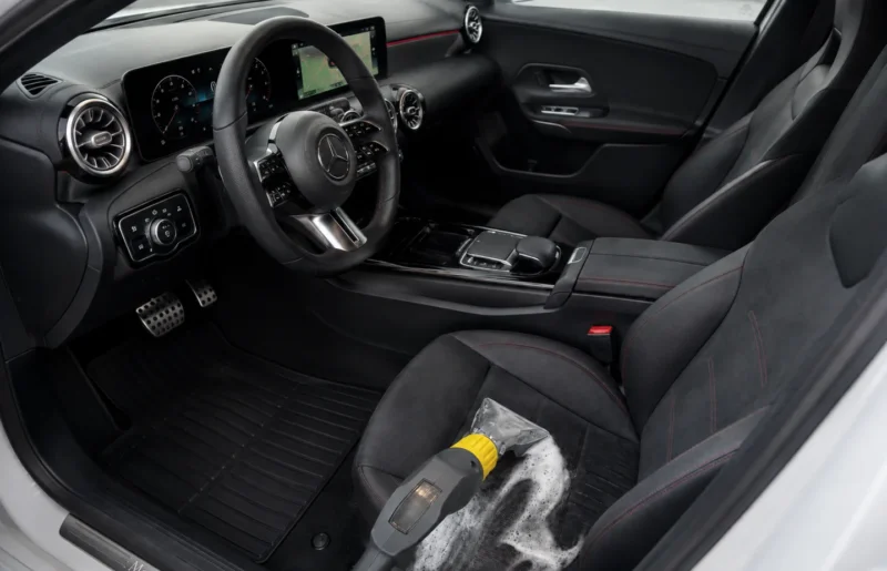 Nettoyage vapeur écologique d'un siège de voiture réalisé à domicile par BeClean
